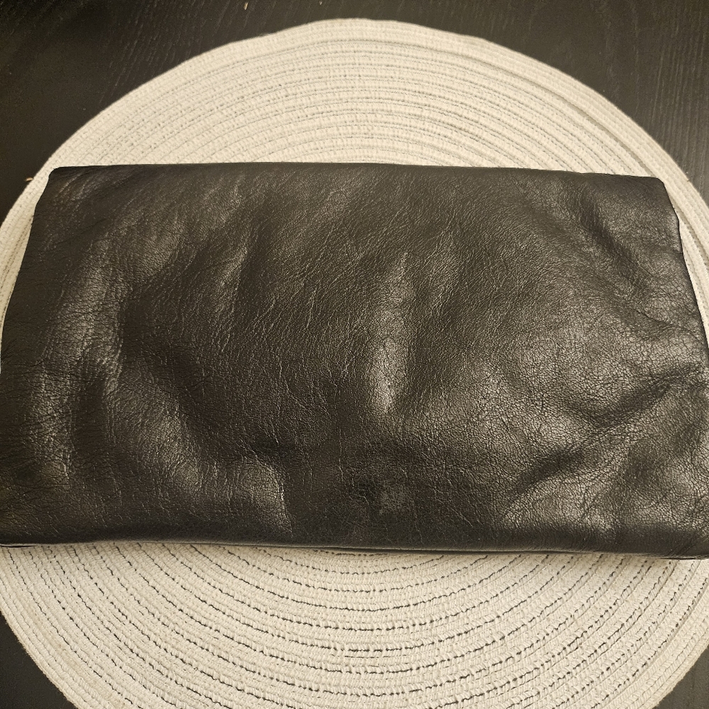 Balenciaga Classic Envelope Clutch Black Arena Leather Gold Hardware - Picture 2 of 16